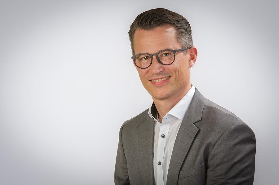 Porträtfoto von Dr. Hendrik Bednarz