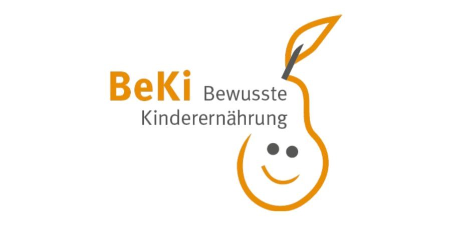 BeKi Logo mit Zeichnung einer lächelnden Birne mit der Aufschrift: BeKi Bewusste Kinderernährung 